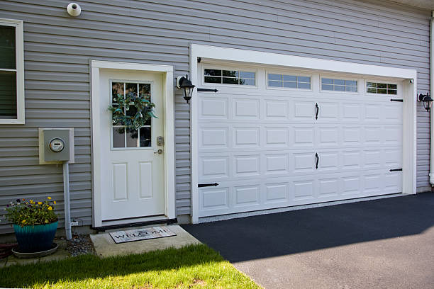 24/7 Emergency Garage Door Panel Replacement experts in Elkton, MD